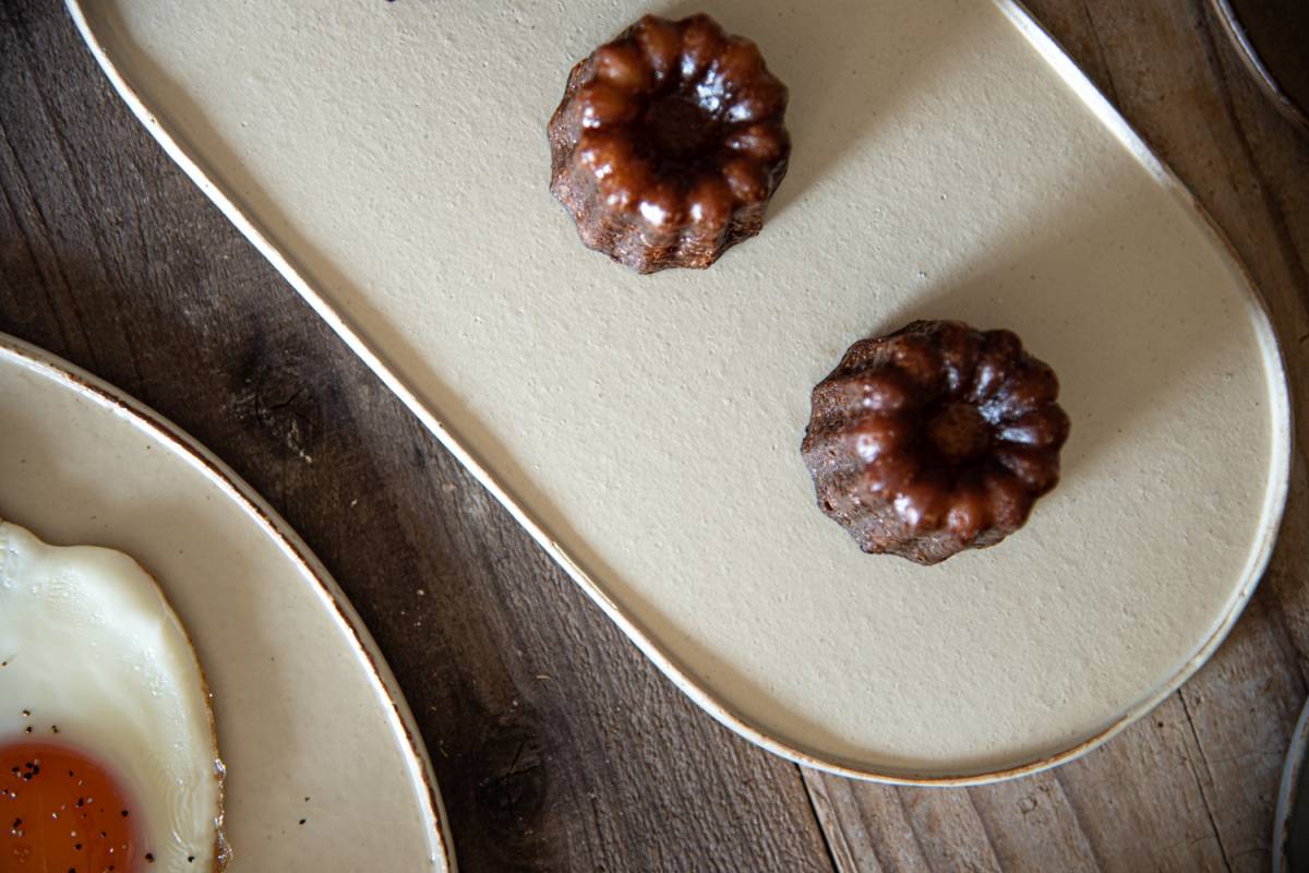 美濃燒|branche手工橢圓陶瓷長盤 香草白-餐桌食器-寿山窯-七時雜貨 700zakka