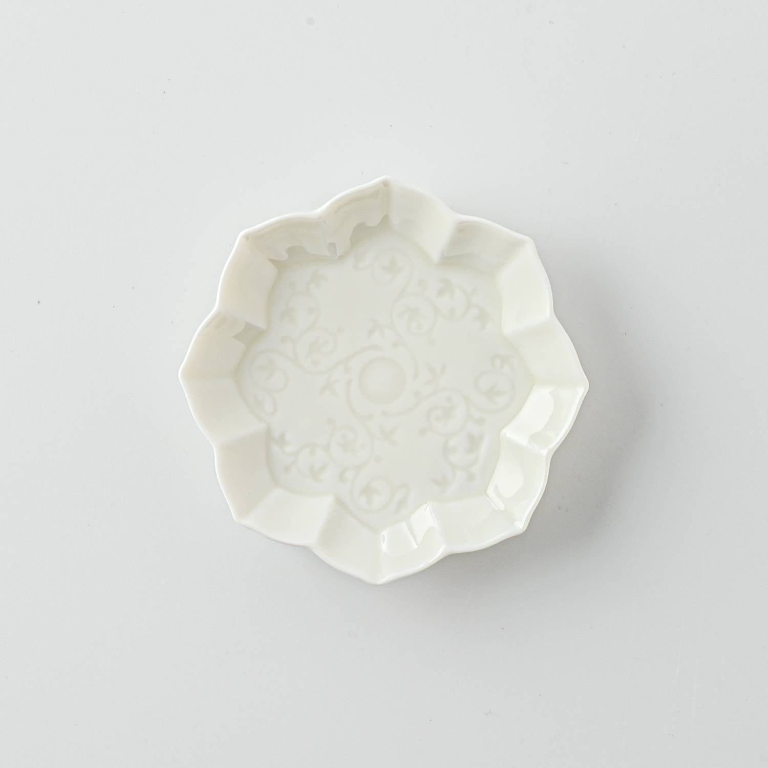 美濃燒|楽.gaku 八稜鏡浮雕醬油碟 鳥之子色-餐桌食器-深山 miyama-七時雜貨 700zakka