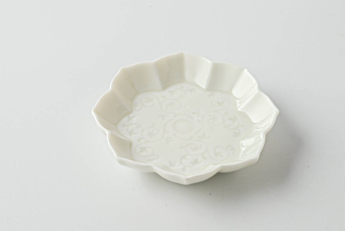 美濃燒|楽.gaku 八稜鏡浮雕醬油碟 鳥之子色-餐桌食器-深山 miyama-七時雜貨 700zakka