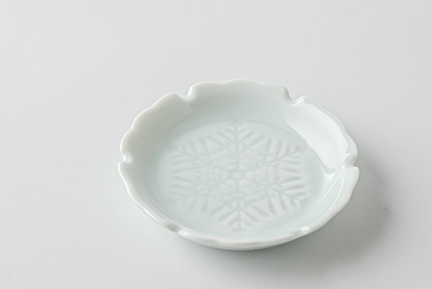 美濃燒|楽.gaku 雪花浮雕醬油碟 青白磁-餐桌食器-深山 miyama-七時雜貨 700zakka