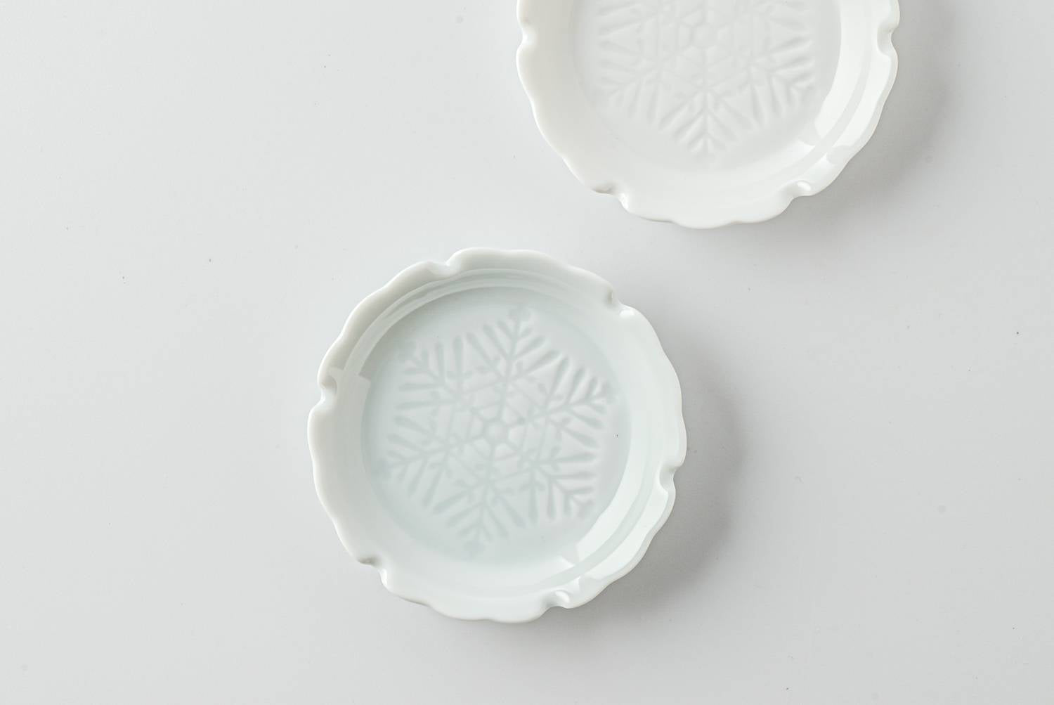 美濃燒|楽.gaku 雪花浮雕醬油碟 青白磁-餐桌食器-深山 miyama-七時雜貨 700zakka