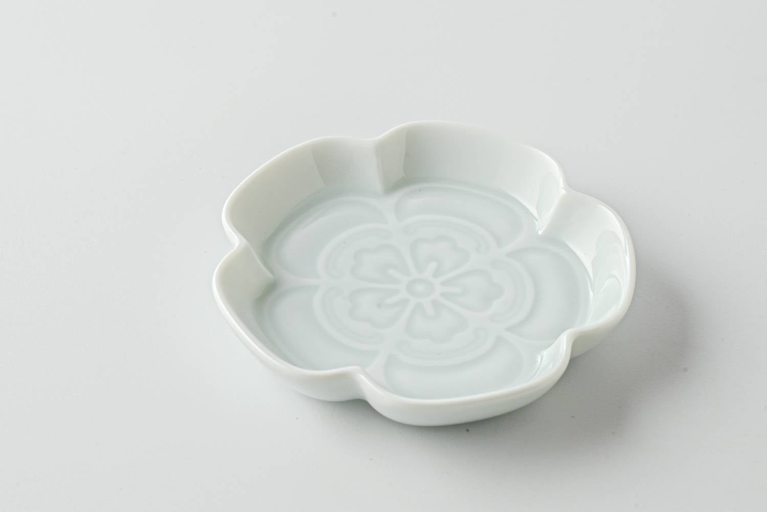 美濃燒|楽.gaku 木瓜紋浮雕醬油碟 青白磁-餐桌食器-深山 miyama-七時雜貨 700zakka