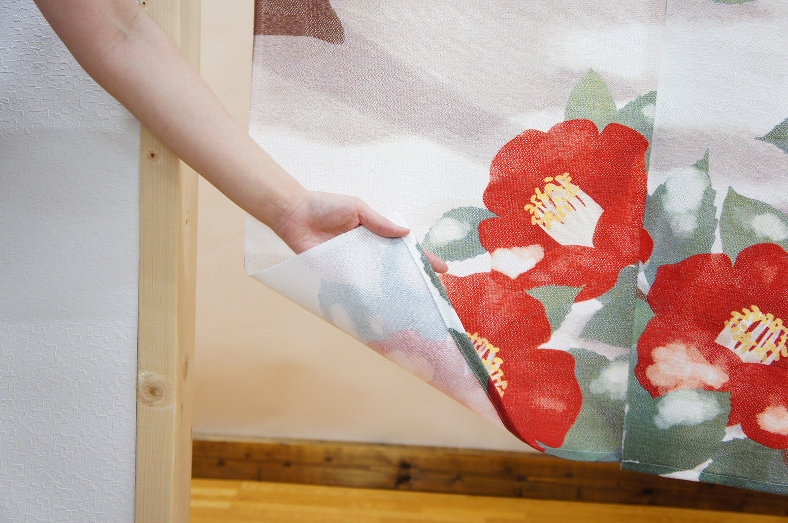 日式門簾|山茶花與富士-家居佈置-COSMOS-七時雜貨 700zakka