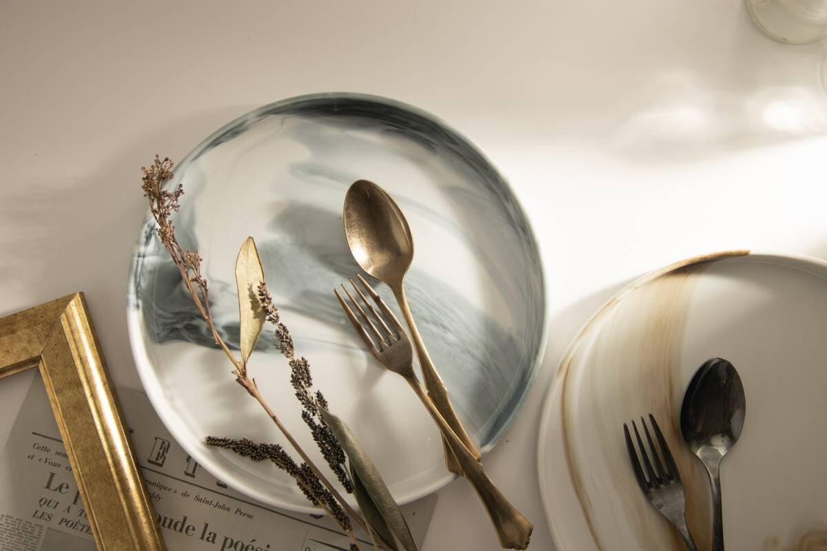 美濃燒|LUCA 大理石雲紋陶瓷圓盤 黑色-餐桌食器-東峰窯-七時雜貨 700zakka