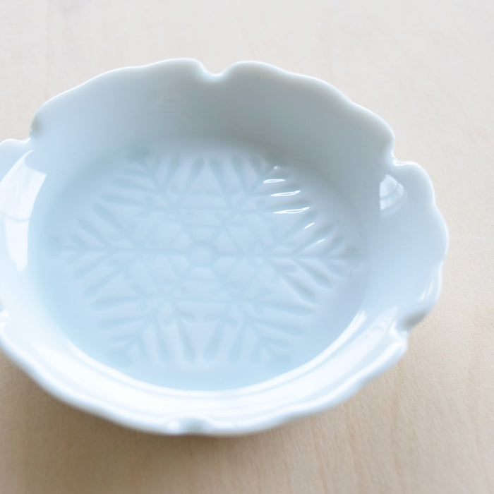 美濃燒|楽.gaku 雪花浮雕醬油碟 青白磁-餐桌食器-深山 miyama-七時雜貨 700zakka