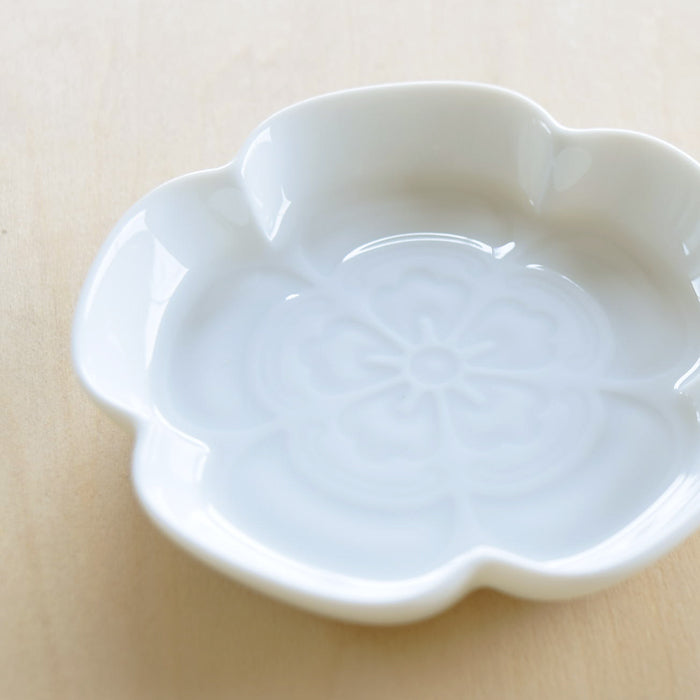 美濃燒|楽.gaku 木瓜紋浮雕醬油碟 白磁-餐桌食器-深山 miyama-七時雜貨 700zakka