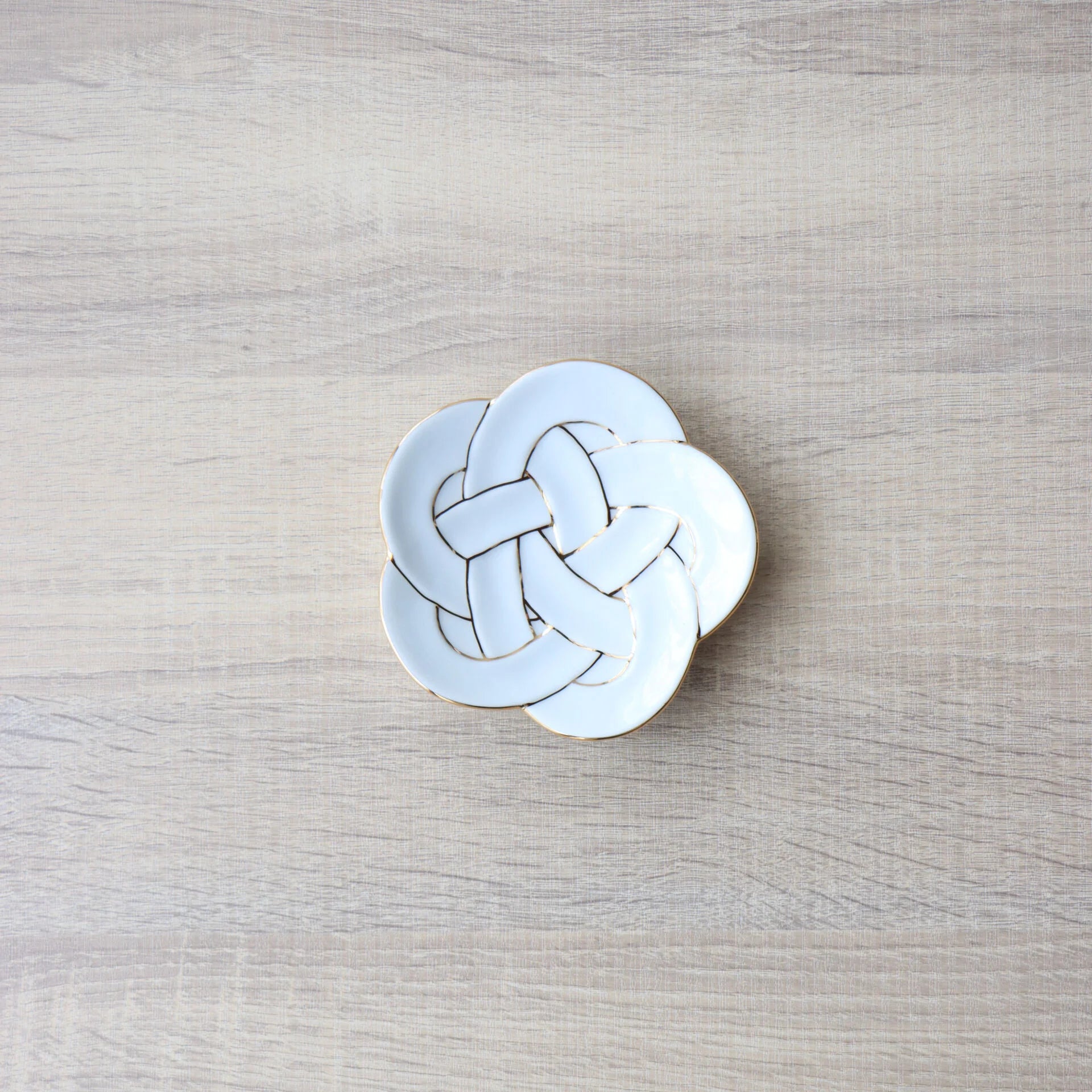 有田燒|水引梅結陶瓷碟 11cm/15cm-餐桌食器-田清窯-七時雜貨 700zakka