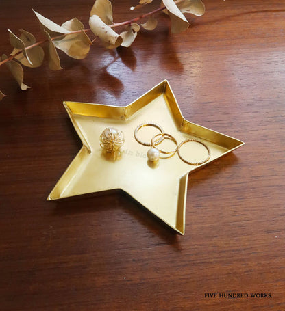 in bloom｜仿黃銅鐵製星星托盤-家居佈置-Creer-七時雜貨 700zakka