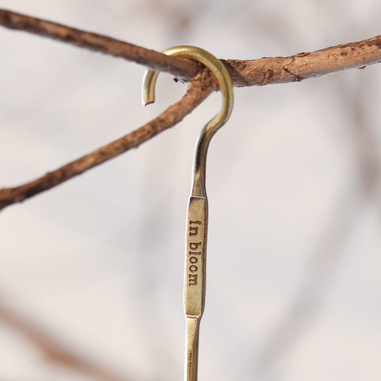 in bloom｜鐵掛勾懸挂式玻璃花瓶-家居佈置-Creer-七時雜貨 700zakka