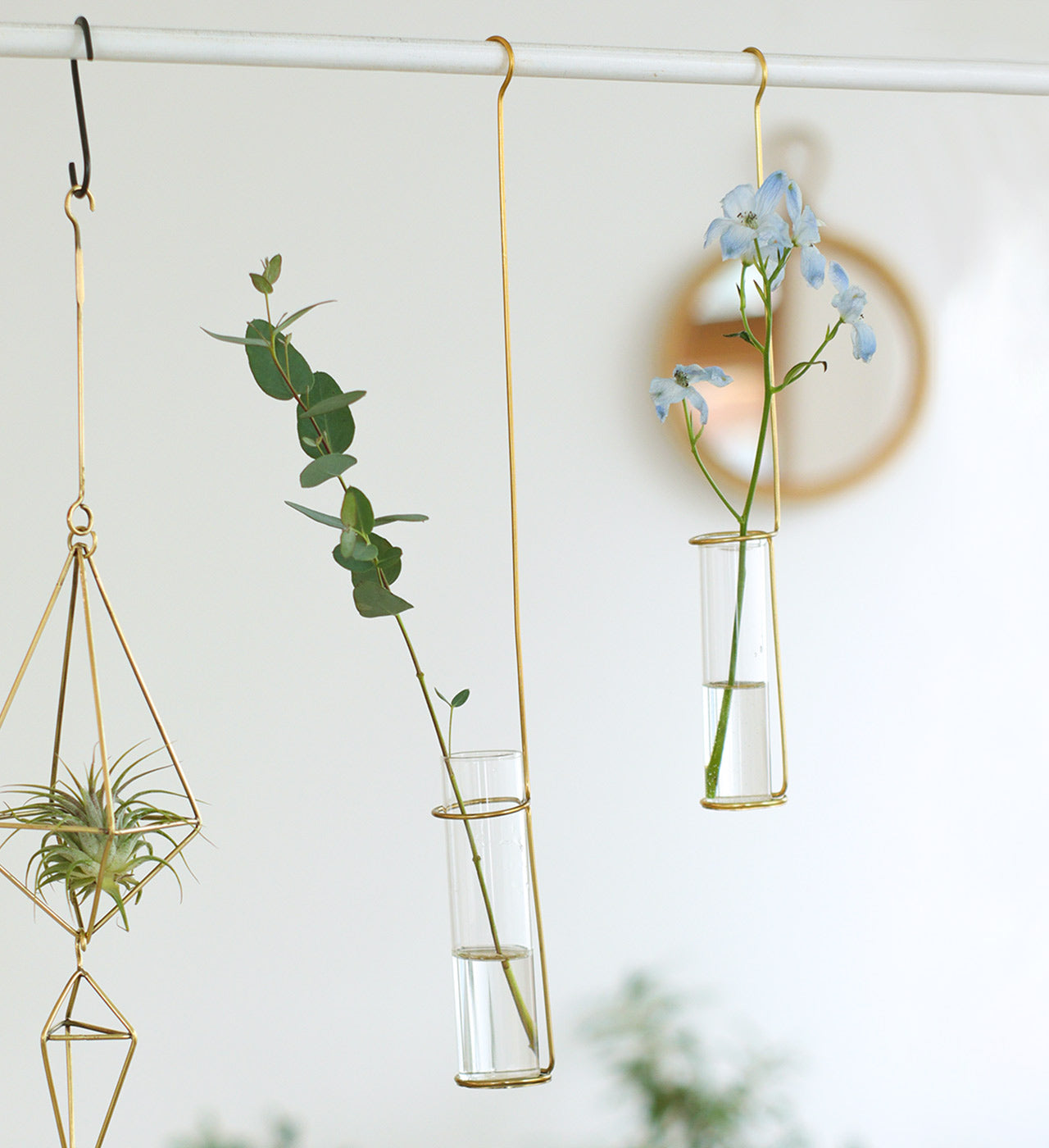 in bloom｜鐵掛勾懸挂式玻璃花瓶-家居佈置-Creer-七時雜貨 700zakka