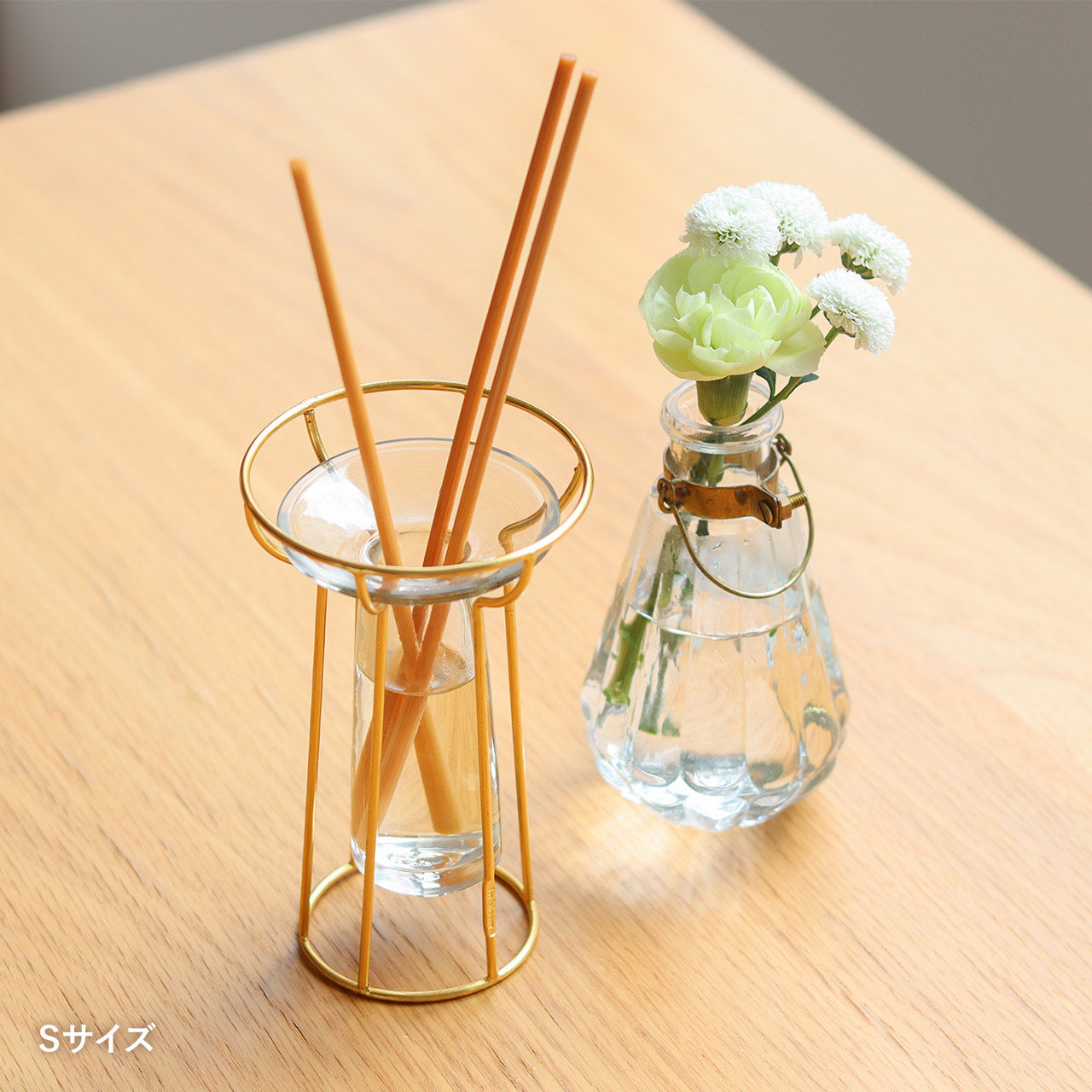 in bloom｜金色鐵架懸浮感玻璃花器-家居佈置-Creer-七時雜貨 700zakka